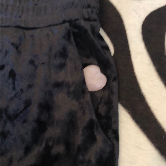 Velvet black joggers with pockets - Picture 4 of 4